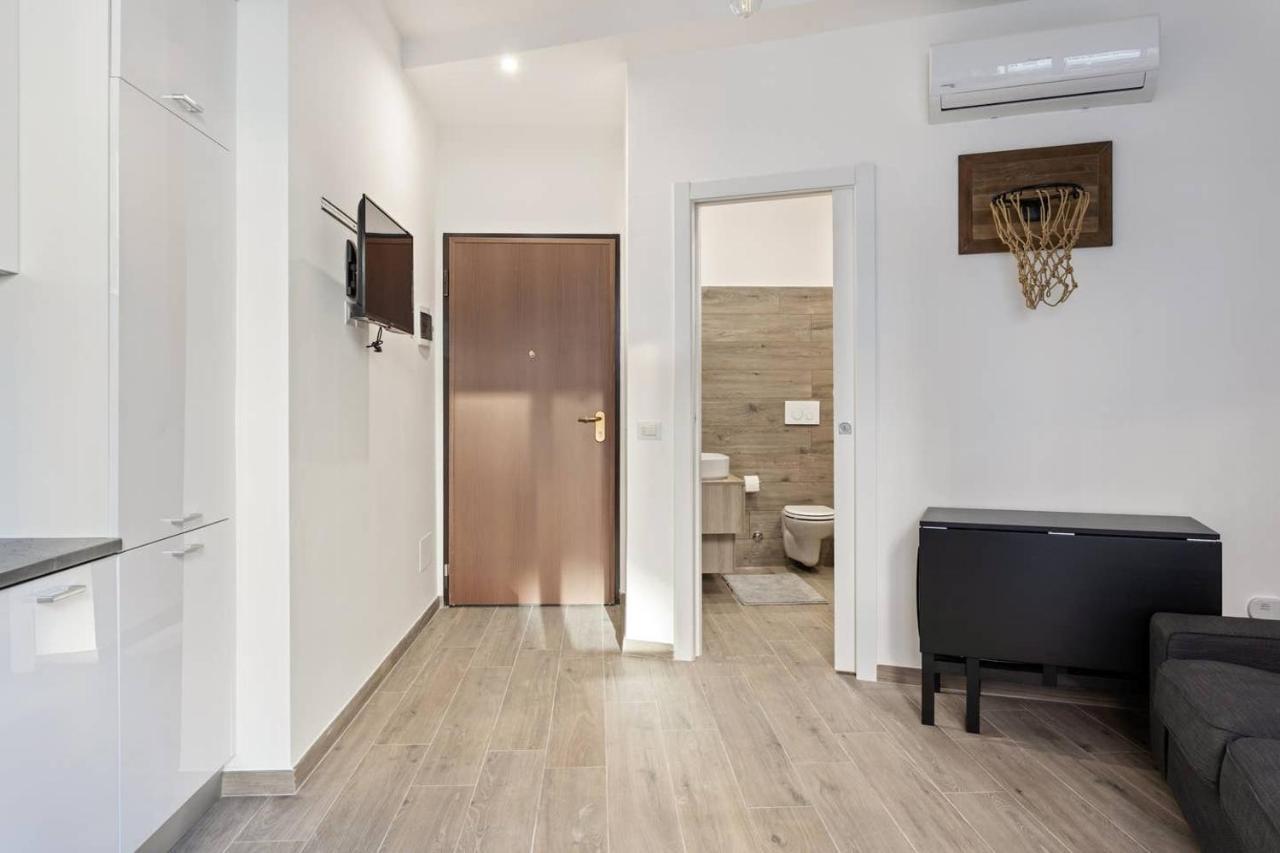 Modern And New Flat In Duomo Area Lägenhet Milano Exteriör bild